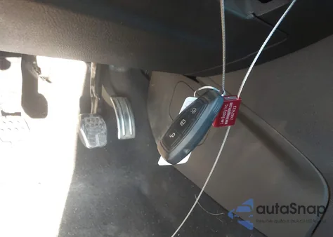 2015 Ford Focus z USA, uszkodzony, nr VIN 1FADP3L90FL213374